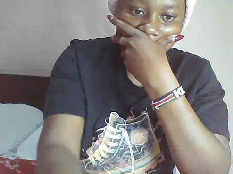 Snapshot of EBONYVANILLA02 chatting on 28, 4, 2026 EBONYVANILLA02 online show from 28, 4, 2026