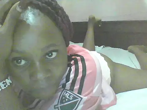 Snapshot of EBONYVANILLA02 chatting on 10, 5, 2026 EBONYVANILLA02 online show from 10, 5, 2026
