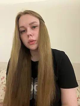 Snapshot of Marylallka5 chatting on 18, 7, 2026 Marylallka5 online show from 18, 7, 2026