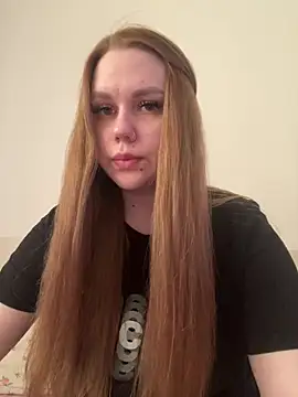 Snapshot of Marylallka5 chatting on 26, 7, 2026 Marylallka5 online show from 26, 7, 2026