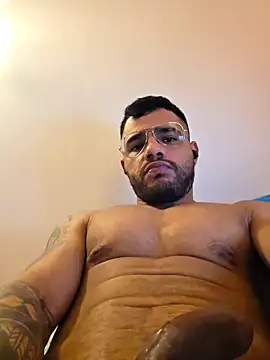 Macholatino8611 online show from 14, 10, 2025