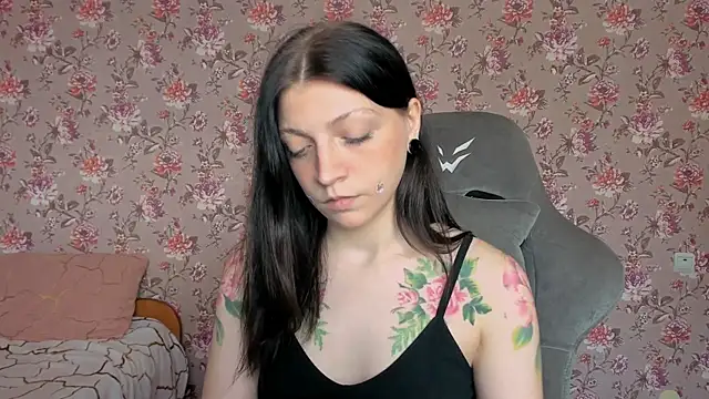 Snapshot of Lolly_Haze chatting on 12, 5, 2026 Lolly Haze online show from 12, 5, 2026