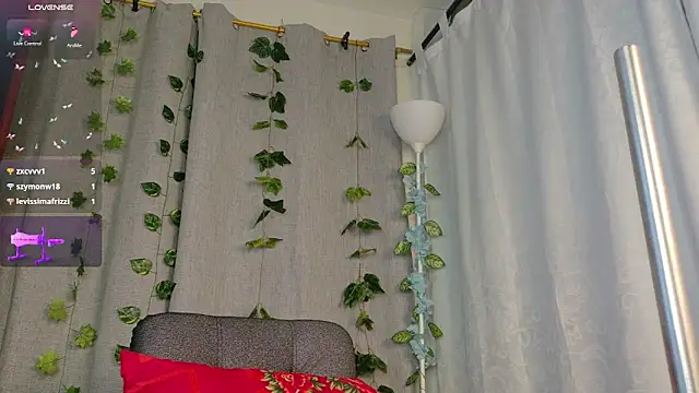 Snapshot of Iamkarlaa_doll chatting on 9, 1, 2025 Iamkarlaa doll online show from 9, 1, 2025