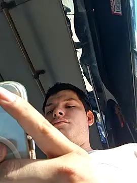 Snapshot of _Ottis_ chatting on 3, 2, 2026 Ottis online show from 3, 2, 2026