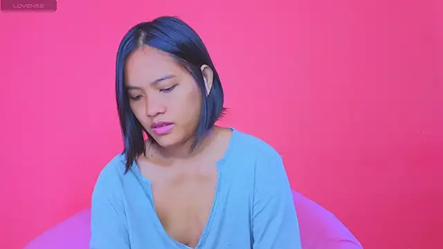 Natsu   online show from 18, 12, 2024