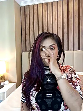 MonicaMoret online show from 18, 3, 2025