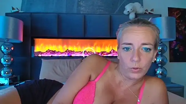 Snapshot of Wendysexyx chatting on 12, 6, 2026 Wendysexyx online show from 12, 6, 2026