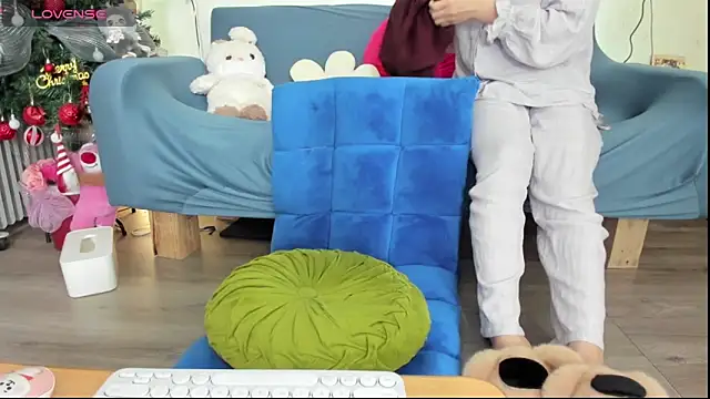 Baby Claraa online show from 2, 1, 2025