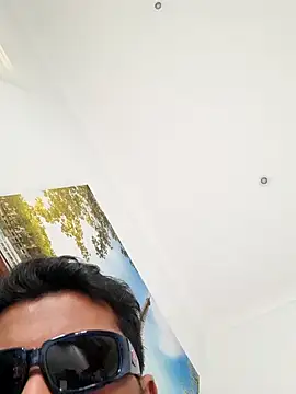 Snapshot of your_fuck_boy_00 chatting on 17, 9, 2025 your fuck boy 00 online show from 17, 9, 2025