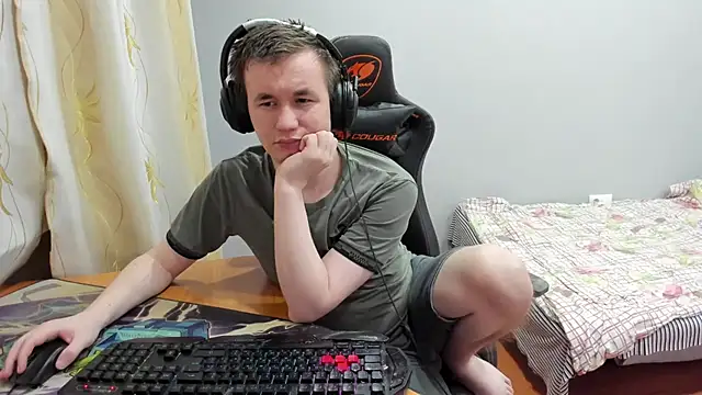 iliaskrislove online show from 5, 12, 2025