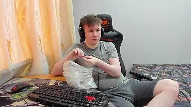 iliaskrislove online show from 15, 5, 2026