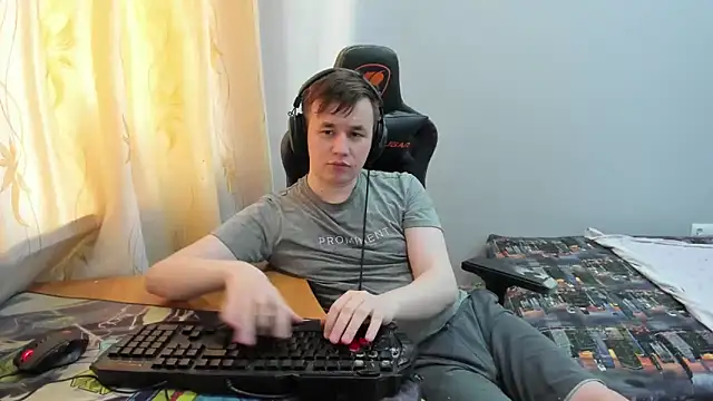 iliaskrislove online show from 15, 5, 2026