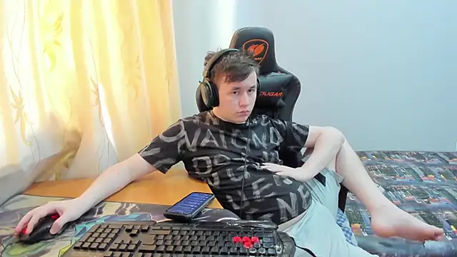 iliaskrislove online show from 18, 5, 2026