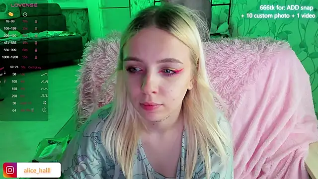 Alice Halle online show from 15, 12, 2024