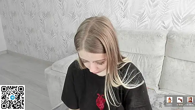 Snapshot of Alice_Halle chatting on 29, 5, 2026 Alice Halle online show from 29, 5, 2026