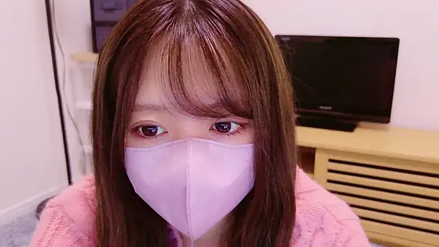 Snapshot of yuki-chi chatting on 8, 12, 2024 yuki-chi online show from 8, 12, 2024