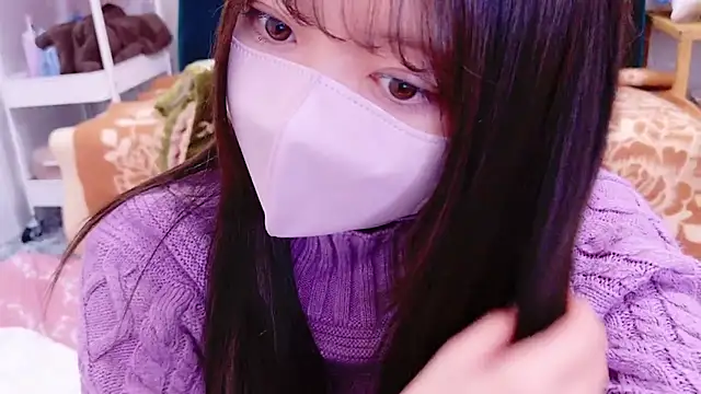 Snapshot of yuki-chi chatting on 26, 12, 2024 yuki-chi online show from 26, 12, 2024