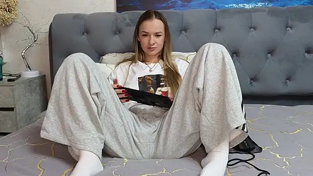 Strip-Lady online show from 1, 12, 2025