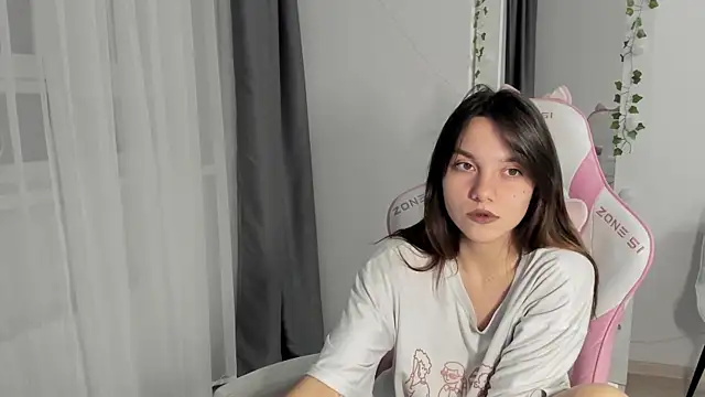 MashkaRay online show from 4, 12, 2025