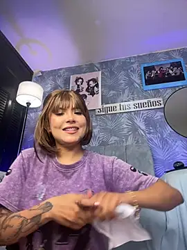 Snapshot of antonelaswete02 chatting on 27, 11, 2025 antonelaswete02 online show from 27, 11, 2025