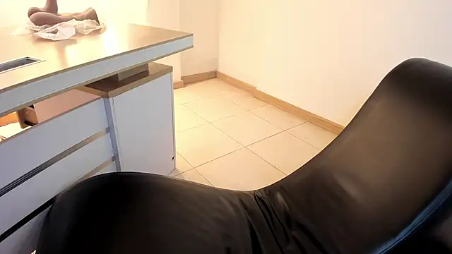 Snapshot of Barbara_honey chatting on 8, 1, 2026 Barbara honey online show from 8, 1, 2026