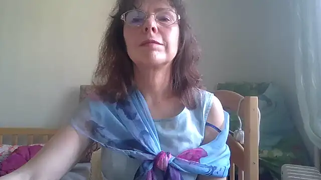 Snapshot of HollyJewel chatting on 15, 5, 2026 HollyJewel online show from 15, 5, 2026