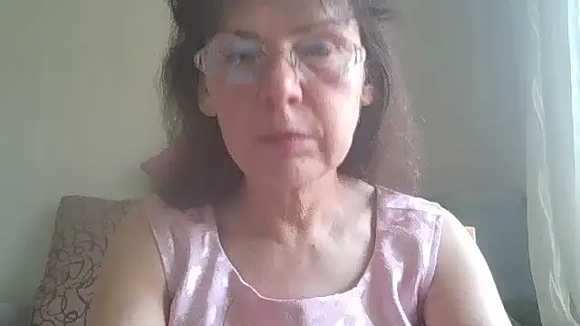 Snapshot of HollyJewel chatting on 21, 5, 2026 HollyJewel online show from 21, 5, 2026