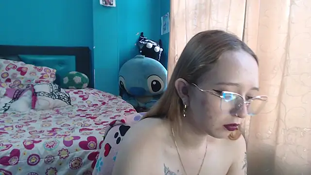 Liaroberts1 online show from 15, 3, 2025