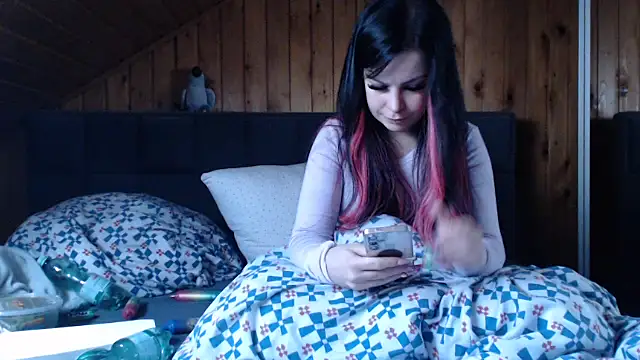 BoeseMoni1998 online show from 10, 10, 2025