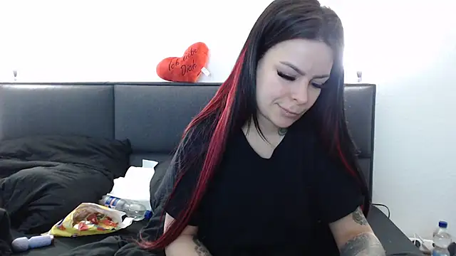 Snapshot of BoeseMoni1998 chatting on 4, 5, 2026 BoeseMoni1998 online show from 4, 5, 2026