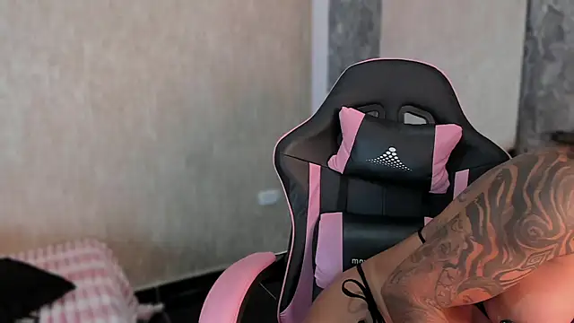 Cleopatra Fit online show from 3, 2, 2025