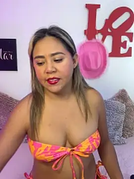 Snapshot of AriannaTorres chatting on 1, 2, 2026 AriannaTorres online show from 1, 2, 2026