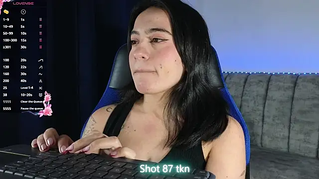 Snapshot of ZaraDames_ chatting on 25, 6, 2026 ZaraDames online show from 25, 6, 2026