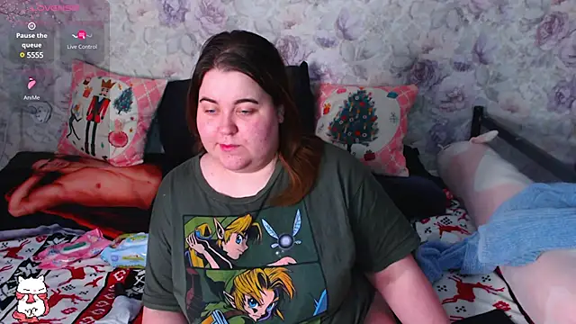 Snapshot of Estelle_Hicks chatting on 5, 2, 2025 Estelle Hicks online show from 5, 2, 2025