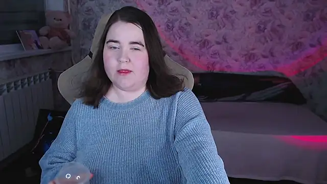Snapshot of Estelle_Hicks chatting on 3, 5, 2026 Estelle Hicks online show from 3, 5, 2026