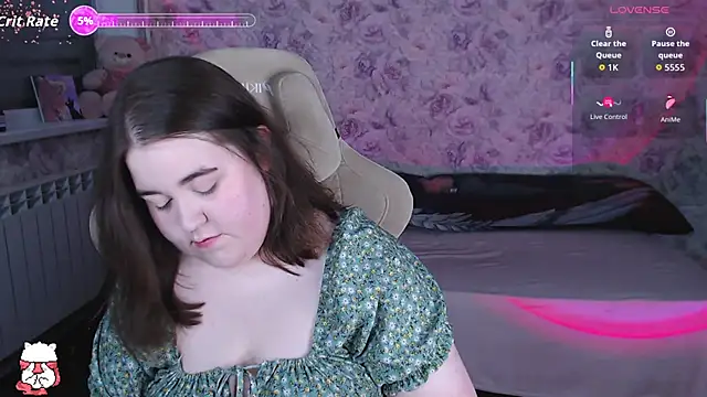 Snapshot of Estelle_Hicks chatting on 16, 5, 2026 Estelle Hicks online show from 16, 5, 2026