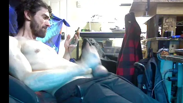 Snapshot of slendt94 chatting on 23, 2, 2025 slendt94 online show from 23, 2, 2025