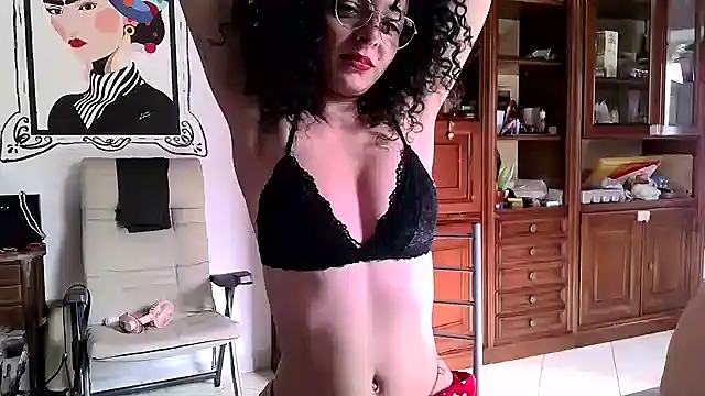 Snapshot of Emily_Posh chatting on 6, 3, 2026 Emily Posh online show from 6, 3, 2026