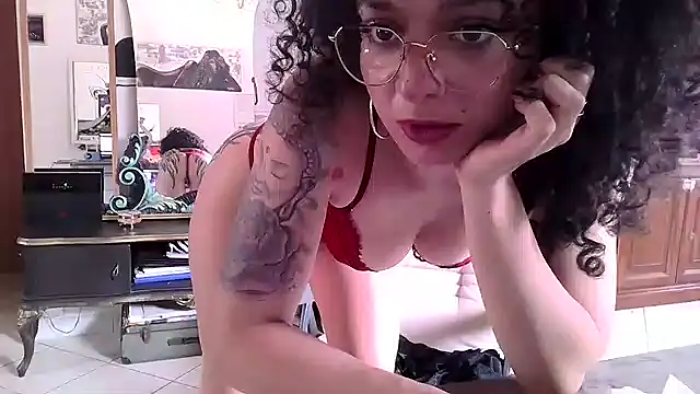 Emily Posh online show from 13, 5, 2026