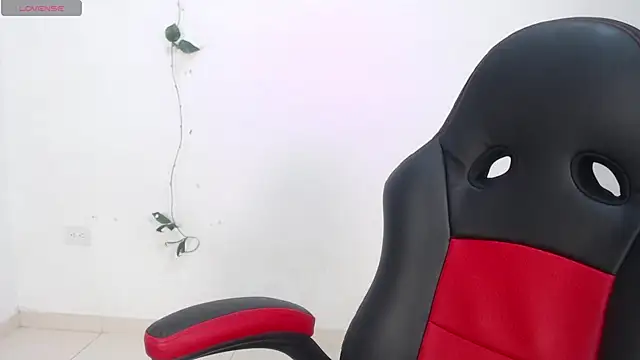 evelin 999  online show from 19, 1, 2025