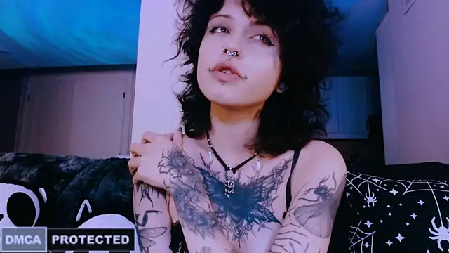 NaughtyLittleFox online show from 30, 4, 2026