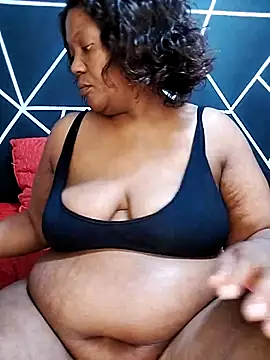 Snapshot of YummyChocolatexx2 chatting on 14, 5, 2026 YummyChocolatexx2 online show from 14, 5, 2026
