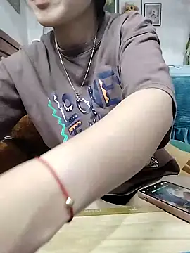 Snapshot of cream1299 chatting on 18, 3, 2026 cream1299 online show from 18, 3, 2026