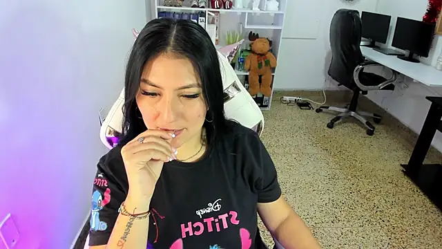 Snapshot of katya_nt chatting on 14, 12, 2025 katya nt online show from 14, 12, 2025