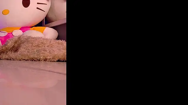 Snapshot of miia__baker chatting on 1, 4, 2026 miia baker online show from 1, 4, 2026