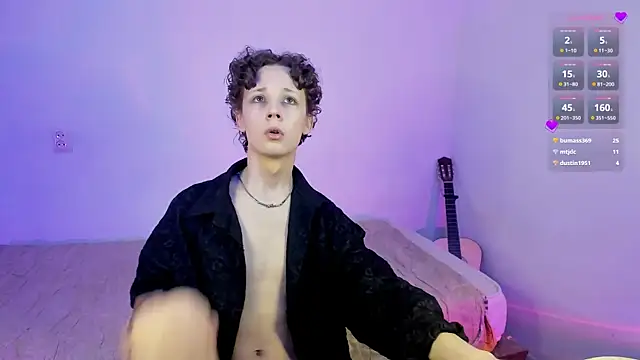 Vampirella GS online show from 8, 2, 2025