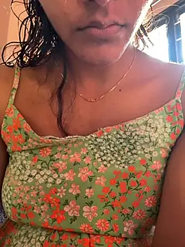 Snapshot of Goddess_sneha chatting on 27, 11, 2025 Goddess sneha online show from 27, 11, 2025