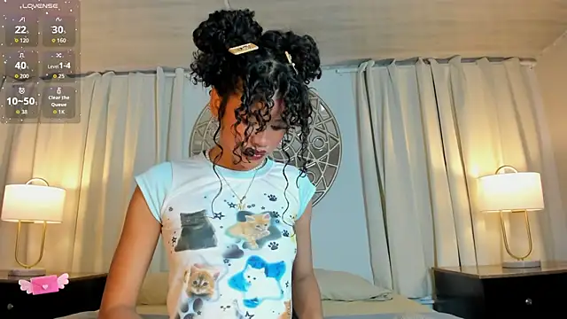 Snapshot of Aprillbrunette chatting on 8, 5, 2026 Aprillbrunette online show from 8, 5, 2026