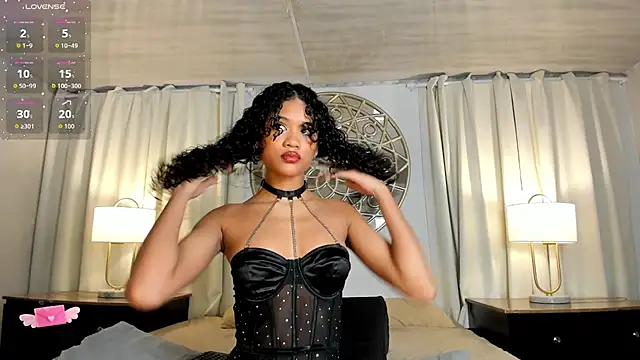 Snapshot of Aprillbrunette chatting on 6, 7, 2026 Aprillbrunette online show from 6, 7, 2026