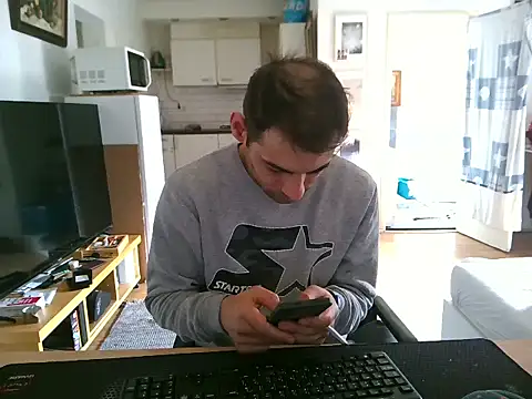 Snapshot of mihaimichael chatting on 3, 6, 2026 mihaimichael online show from 3, 6, 2026